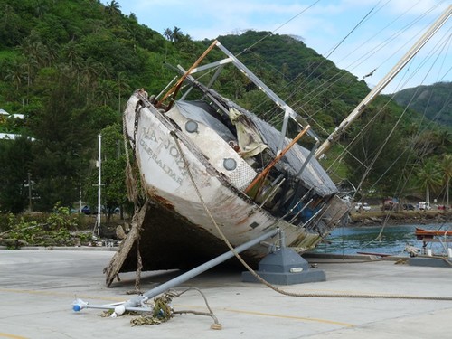 Tsunami La Joya, deposited on the dock © Wayne Hodgins
